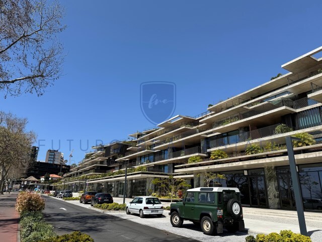 Com�rcio - S�o Martinho, Funchal, Ilha da Madeira - Imagem grande