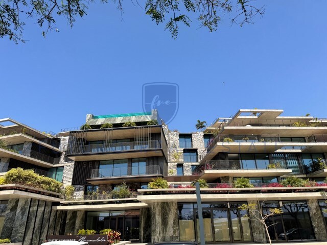 Com�rcio - S�o Martinho, Funchal, Ilha da Madeira - Imagem grande