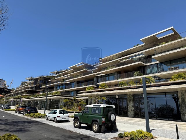 Com�rcio - S�o Martinho, Funchal, Ilha da Madeira - Imagem grande