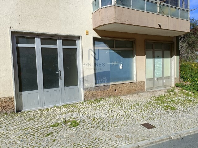 Garagem - Alverca do Ribatejo, Vila Franca de Xira, Lisboa - Imagem grande