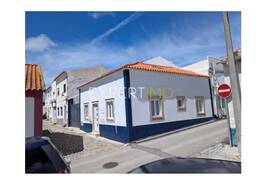 Moradia T3 - Alfeizer�o, Alcoba�a, Leiria