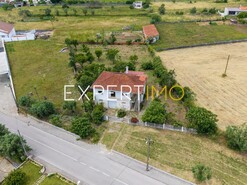 Moradia T3 - Colmeias, Leiria, Leiria