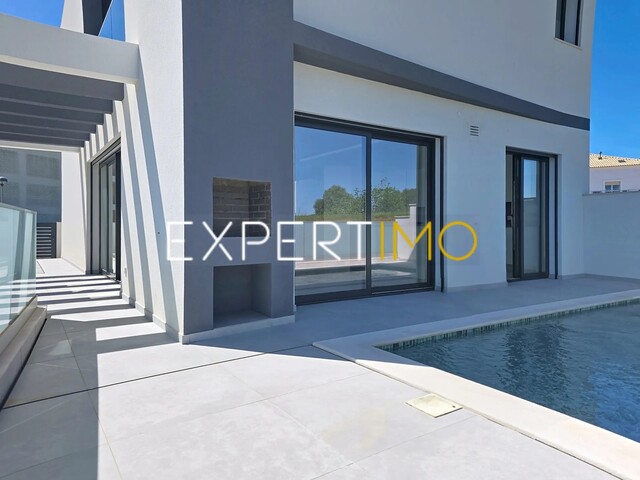 Moradia T3 - Mexilhoeira Grande, Portim�o, Faro (Algarve) - Imagem grande