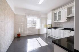 Apartamento T3 - N�o Definido, N�o Definido, N�o Definido - Miniatura: 9/27