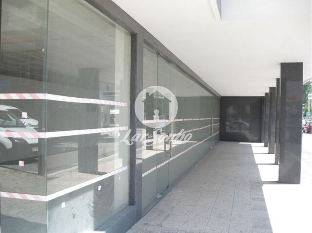 Loja - Esmoriz, Ovar, Aveiro - Imagem grande