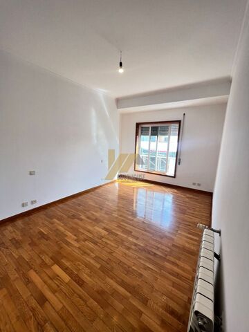 Apartamento T2 - Nogueira da Regedoura, Santa Maria da Feira, Aveiro - Imagem grande
