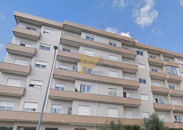 Apartamento T3 - Oliveira de Azemeis, Oliveira de Azemis, Aveiro - Imagem grande