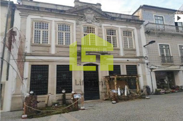 Pr�dio - Vila Real, Vila Real, Vila Real - Imagem grande