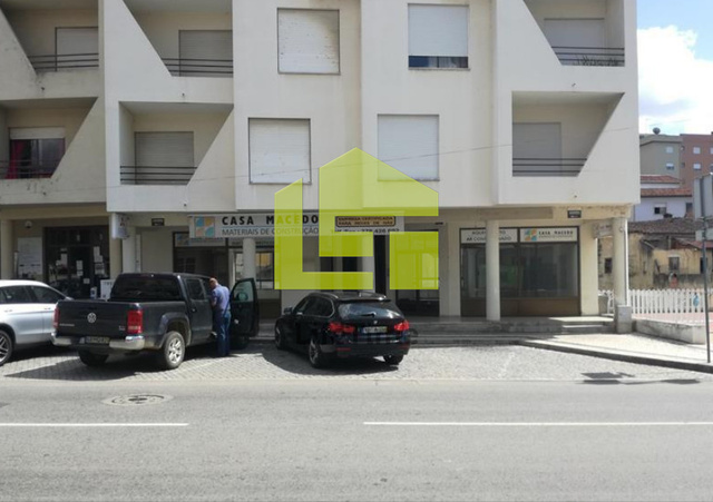 Armaz�m - Macedo de Cavaleiros, Macedo de Cavaleiros, Bragan�a - Imagem grande