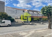 Pr�dio - Aguiar da Beira, Aguiar da Beira, Guarda - Miniatura: 1/9
