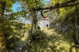 Moradia - Carvalheira, Terras de Bouro, Braga - Miniatura: 8/25