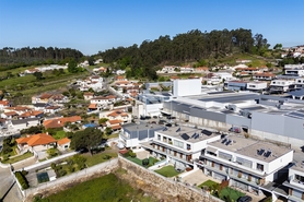 Moradia - Moreira de C�negos, Guimar�es, Braga - Miniatura: 43/46