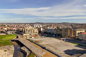 Apartamento T3 - A Ver-o-Mar, P�voa de Varzim, Porto - Miniatura: 19/29