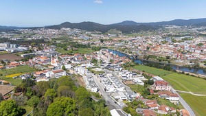 Moradia T3 - Barcelinhos, Barcelos, Braga - Miniatura: 24/27
