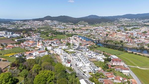 Moradia T3 - Barcelinhos, Barcelos, Braga - Miniatura: 25/27