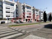 Loja - Mina de gua, Amadora, Lisboa - Miniatura: 1/6