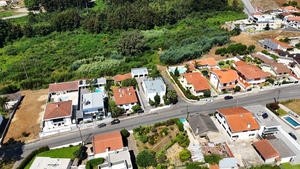 Moradia T4 - Santiago de Riba-Ul, Oliveira de Azem�is, Aveiro - Miniatura: 30/30
