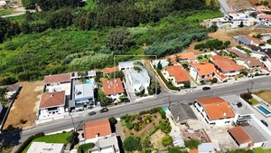 Moradia T4 - Santiago de Riba-Ul, Oliveira de Azemis, Aveiro - Miniatura: 30/30