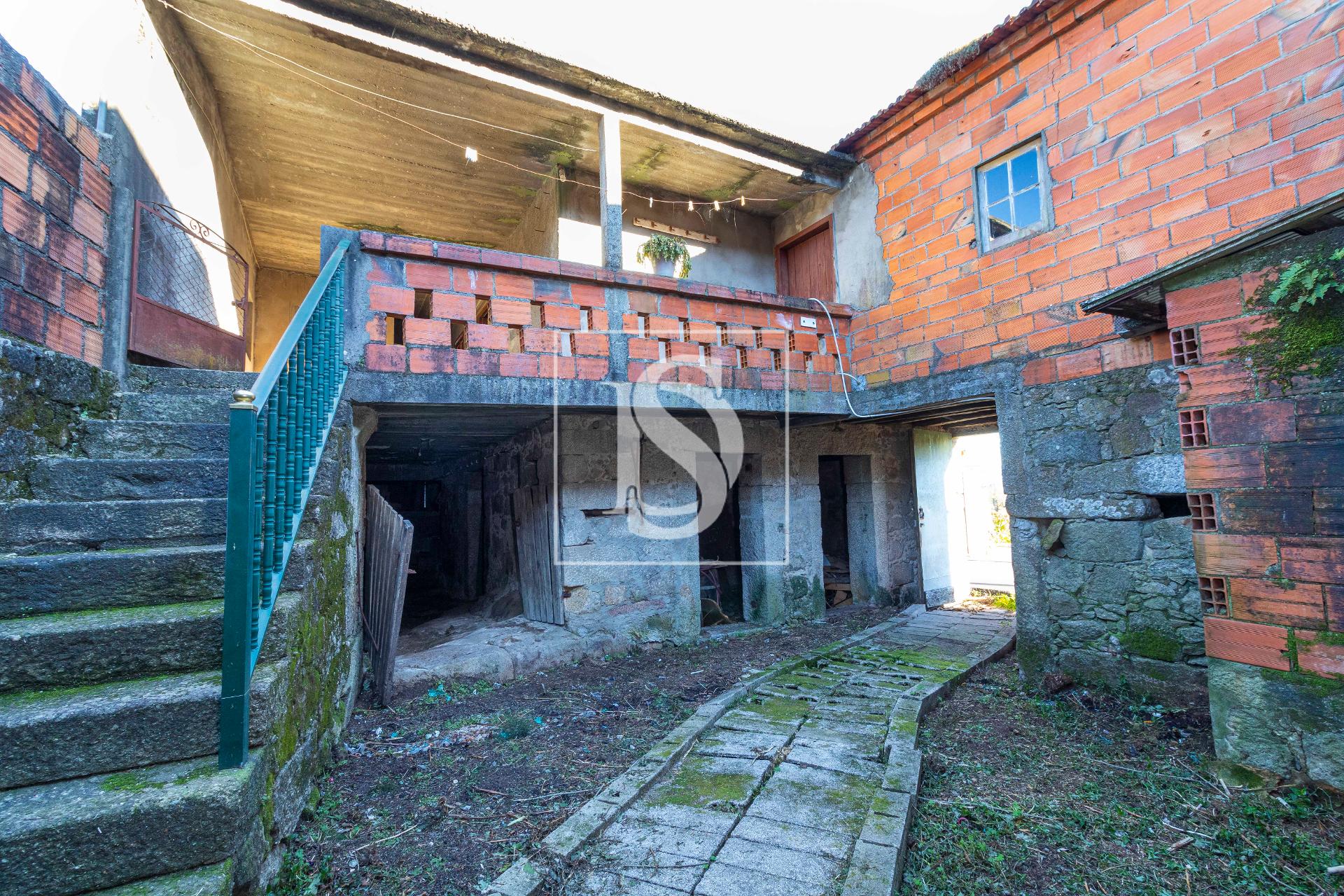 Moradia T4 - Reigoso, Oliveira de Frades, Viseu