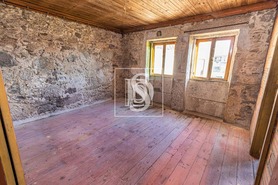 Moradia T4 - Reigoso, Oliveira de Frades, Viseu - Miniatura: 2/25