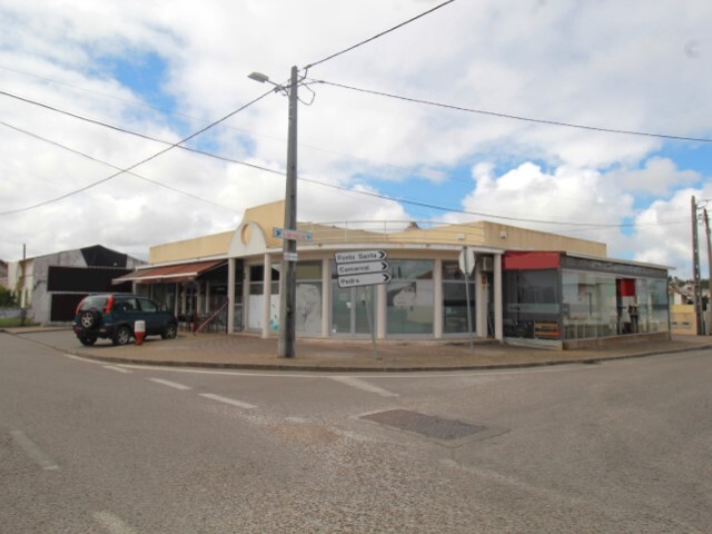 Pr�dio - Marinha Grande, Marinha Grande, Leiria - Imagem grande