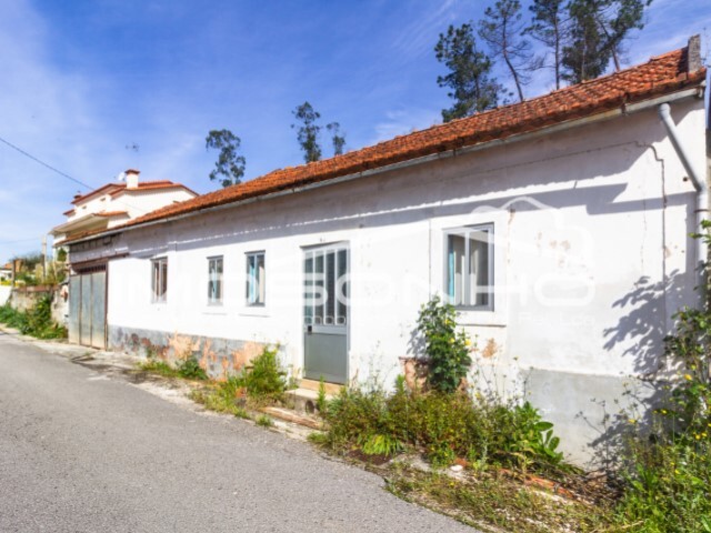 Moradia T2 - Urqueira, Ourém, Santarém - Imagem grande