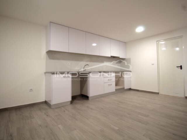 Apartamento T3 - Mira de Aire, Porto de Ms, Leiria - Imagem grande