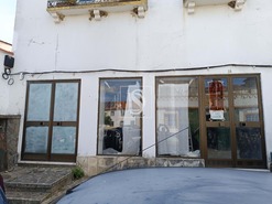 Loja T0 - So Miguel do Rio Torto, Abrantes, Santarm