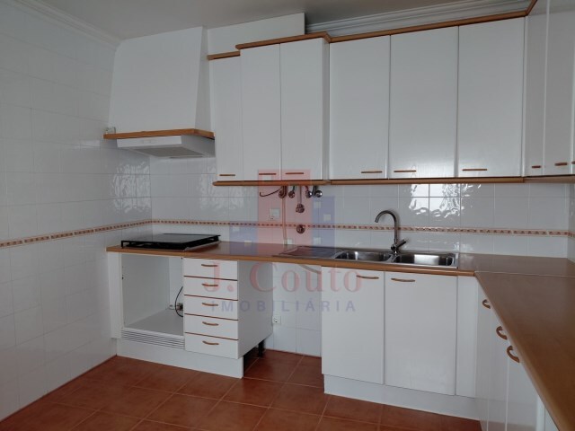 Apartamento T2 - Nossa Senhora do Pópulo, Caldas da Rainha, Leiria - Imagem grande