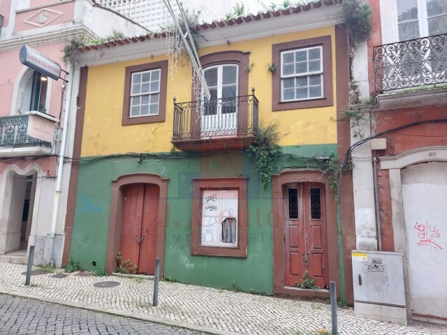 Pr�dio - Nossa Senhora do P�pulo, Caldas da Rainha, Leiria - Imagem grande