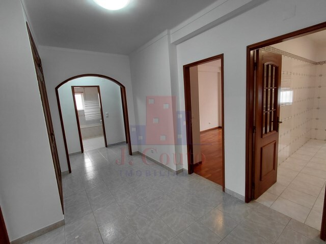 Apartamento T3 - Nossa Senhora do Pópulo, Caldas da Rainha, Leiria - Imagem grande