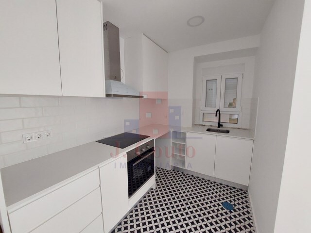 Apartamento T2 - Nossa Senhora do Pópulo, Caldas da Rainha, Leiria - Imagem grande