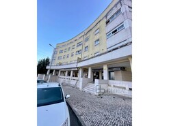 Apartamento T3 - Santa Iria da Azia, Loures, Lisboa