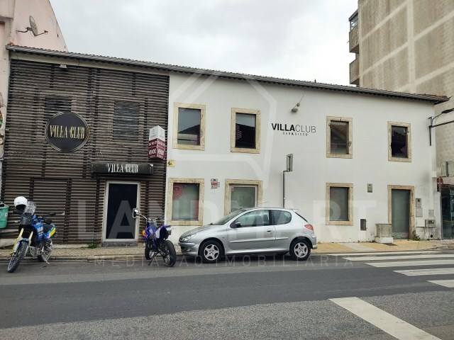 Prdio - Benedita, Alcobaa, Leiria - Imagem grande