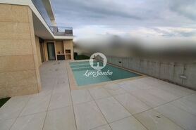 Moradia T3 - Abade de Neiva, Barcelos, Braga - Miniatura: 1/26