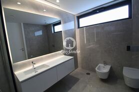 Moradia T3 - Abade de Neiva, Barcelos, Braga - Miniatura: 19/26