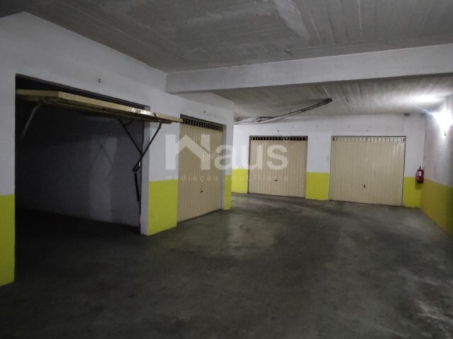 Garagem - Afonsoeiro, Montijo, Setbal - Imagem grande