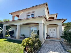 Moradia T5 - Monte Real, Leiria, Leiria