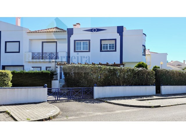 Moradia T2 - Atouguia da Baleia, Peniche, Leiria - Imagem grande