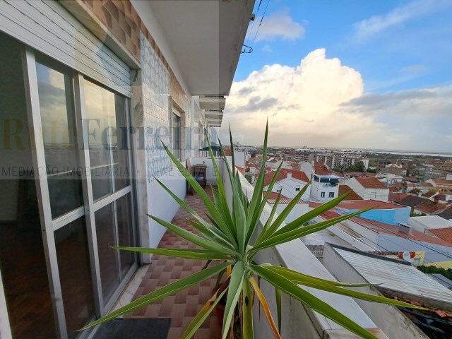 Apartamento T2 - Alverca do Ribatejo, Vila Franca de Xira, Lisboa - Imagem grande