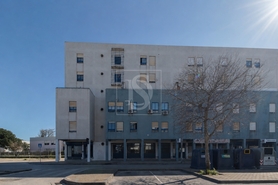 Apartamento T3 - Alto do Seixalinho, Barreiro, Set�bal - Miniatura: 10/10