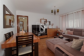 Apartamento T3 - Santo Ant�nio da Charneca, Barreiro, Set�bal - Miniatura: 1/15