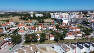 Terreno Urbano - Santo Ant�nio da Charneca, Barreiro, Set�bal - Miniatura: 2/7