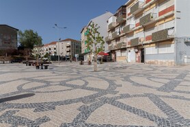 Apartamento T2 - Alto do Seixalinho, Barreiro, Set�bal - Miniatura: 13/14