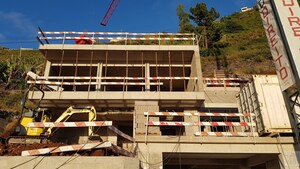 Moradia T3 - Arco da Calheta, Calheta (Madeira), Ilha da Madeira - Miniatura: 1/8