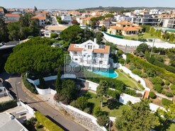 Moradia T5 - Carnaxide e Queijas, Oeiras, Lisboa