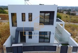 Moradia T4 - N�o Definido, N�o Definido, N�o Definido