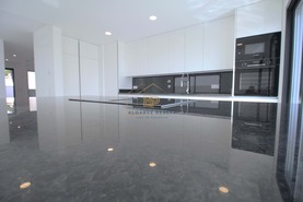 Moradia T4 - N�o Definido, N�o Definido, N�o Definido - Miniatura: 15/49