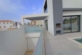 Moradia T4 - Mexilhoeira Grande, Portim�o, Faro (Algarve) - Miniatura: 36/49