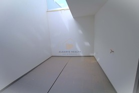 Moradia T4 - Mexilhoeira Grande, Portim�o, Faro (Algarve) - Miniatura: 46/49
